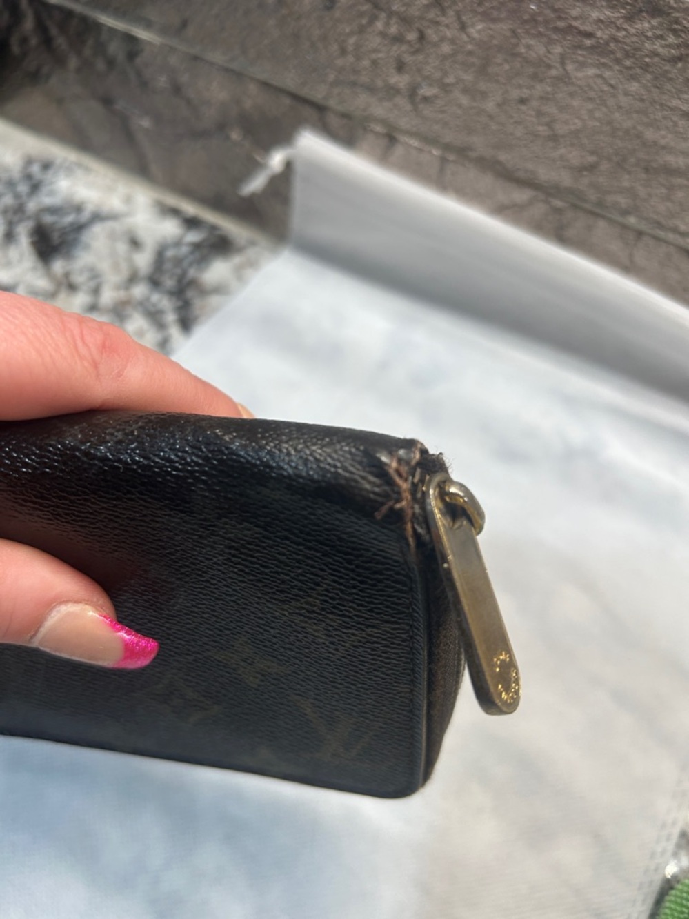 Louis Vuitton Black/Brown Monogram Zip-Around Wallet - Picture 14 of 14